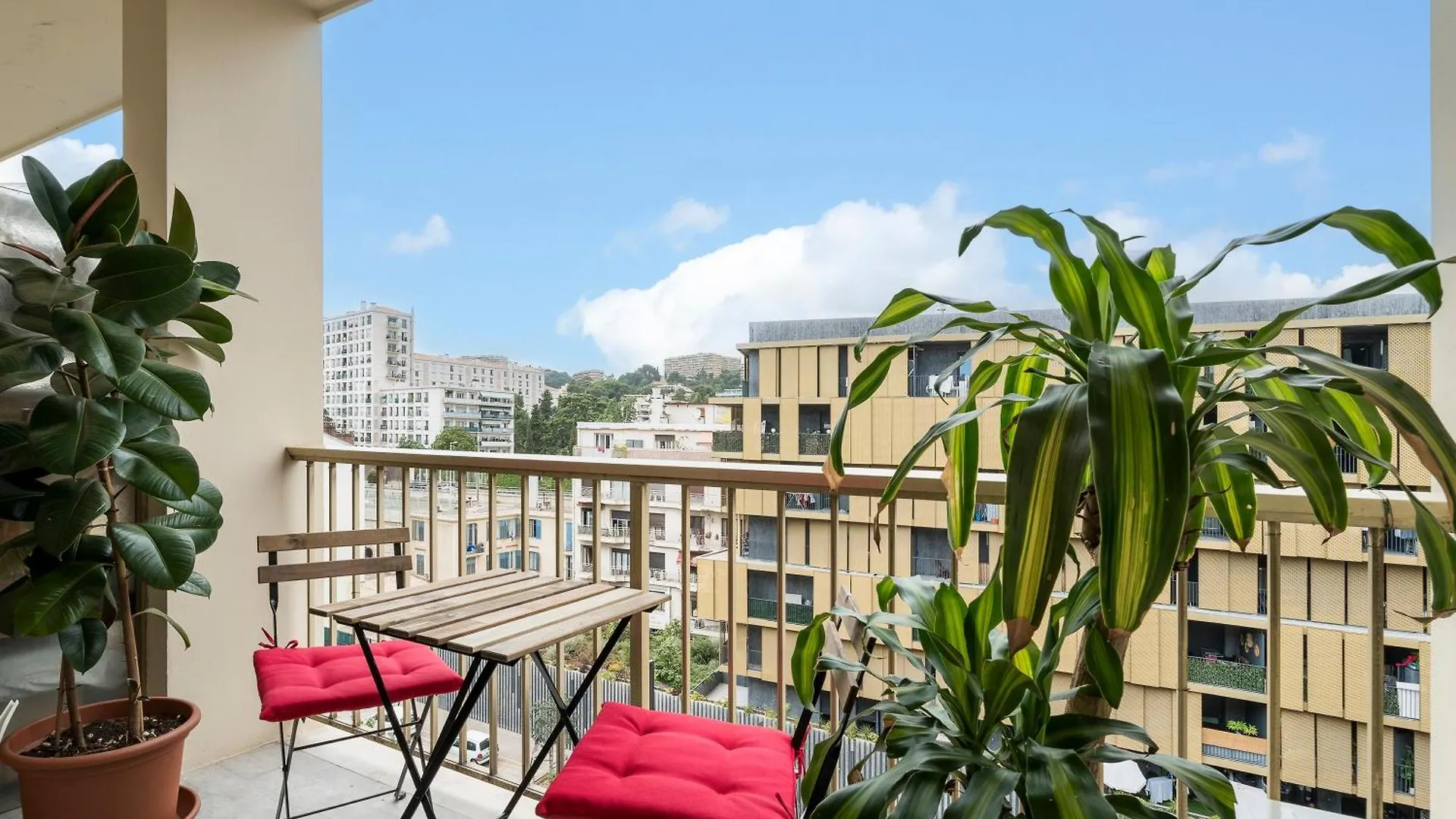 Studio Elegant Avec Balcon Proche Mer Et Tramway Ницца Апартаменты
